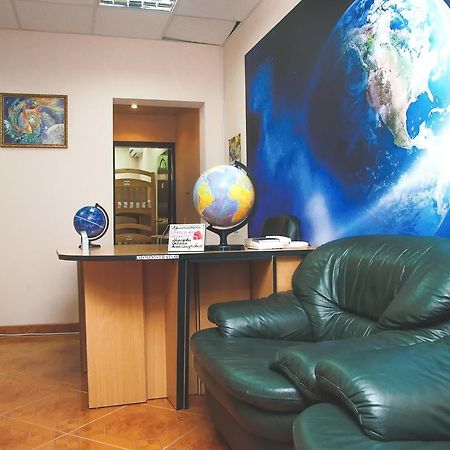 Globus Hostel Kiev Bagian luar foto