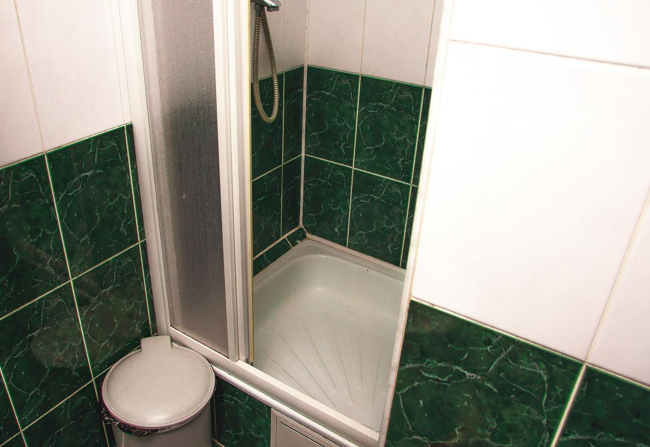Globus Hostel Kiev Bagian luar foto