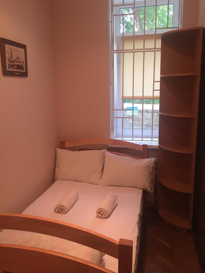 Globus Hostel Kiev Bagian luar foto